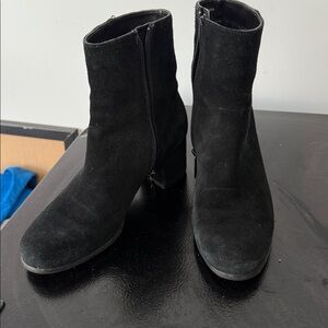 Elegant waterproof Black Suede Ankle Boots